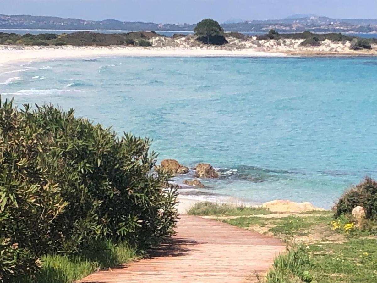 Villa Adel San Teodoro  Buitenkant foto