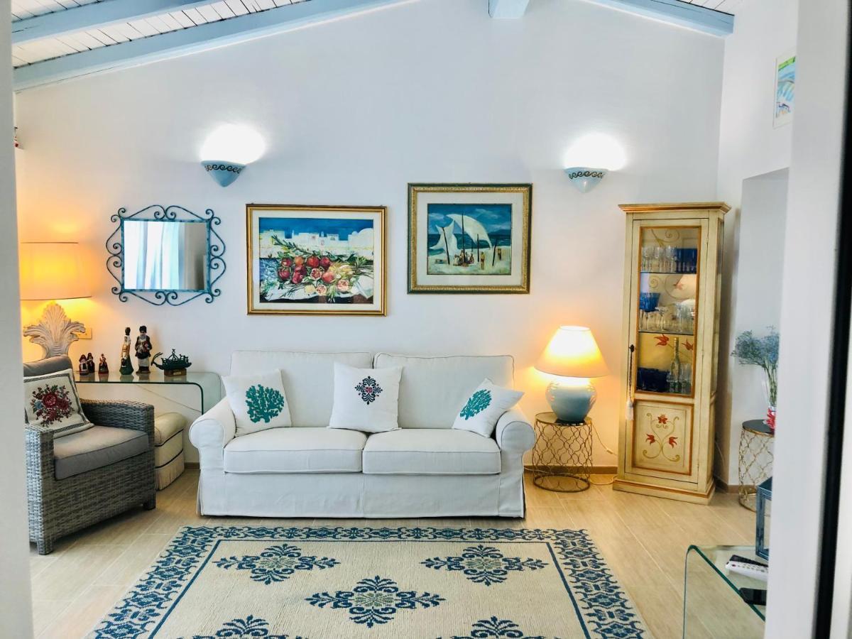Villa Adel San Teodoro  Buitenkant foto