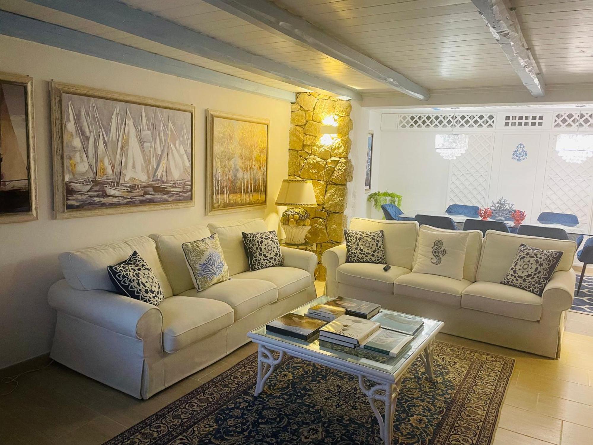 Villa Adel San Teodoro  Buitenkant foto